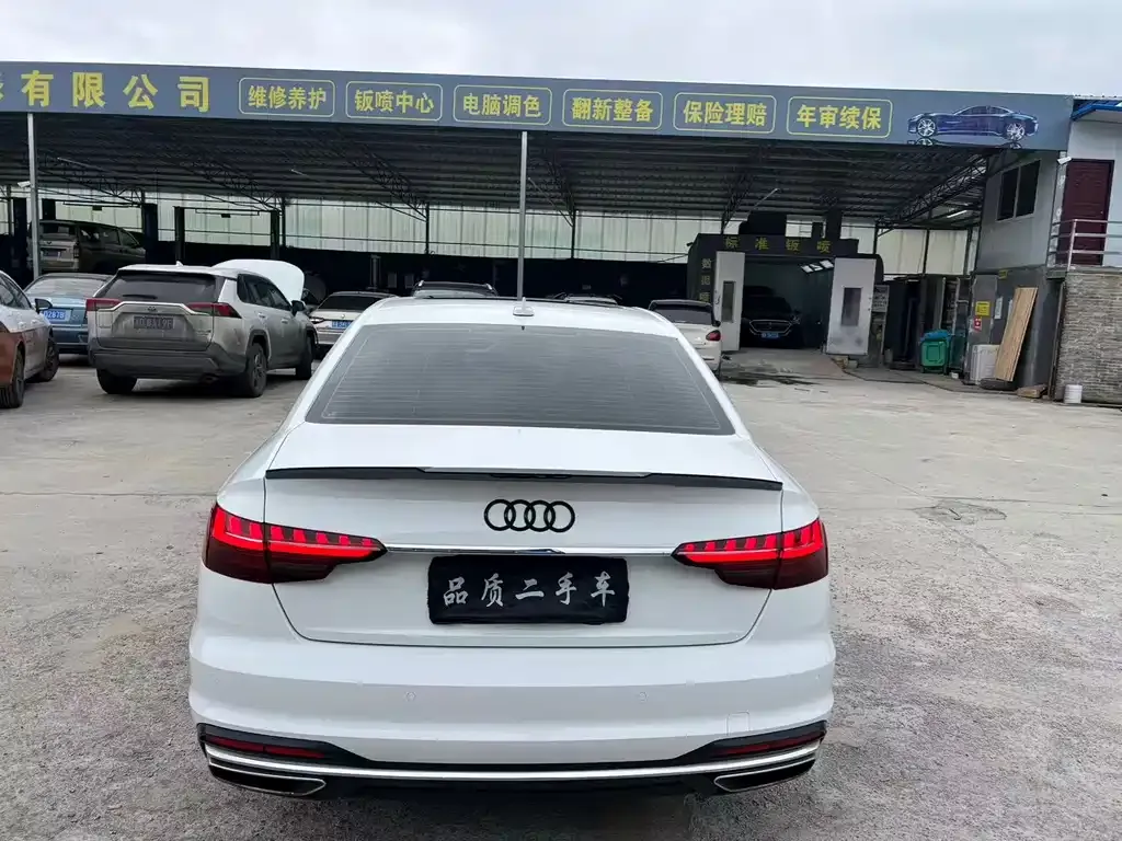 Audi A4L 2021 из CN, фото 5