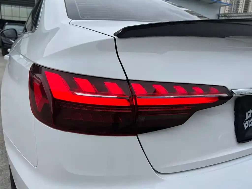 Audi A4L 2021 из CN, фото 7