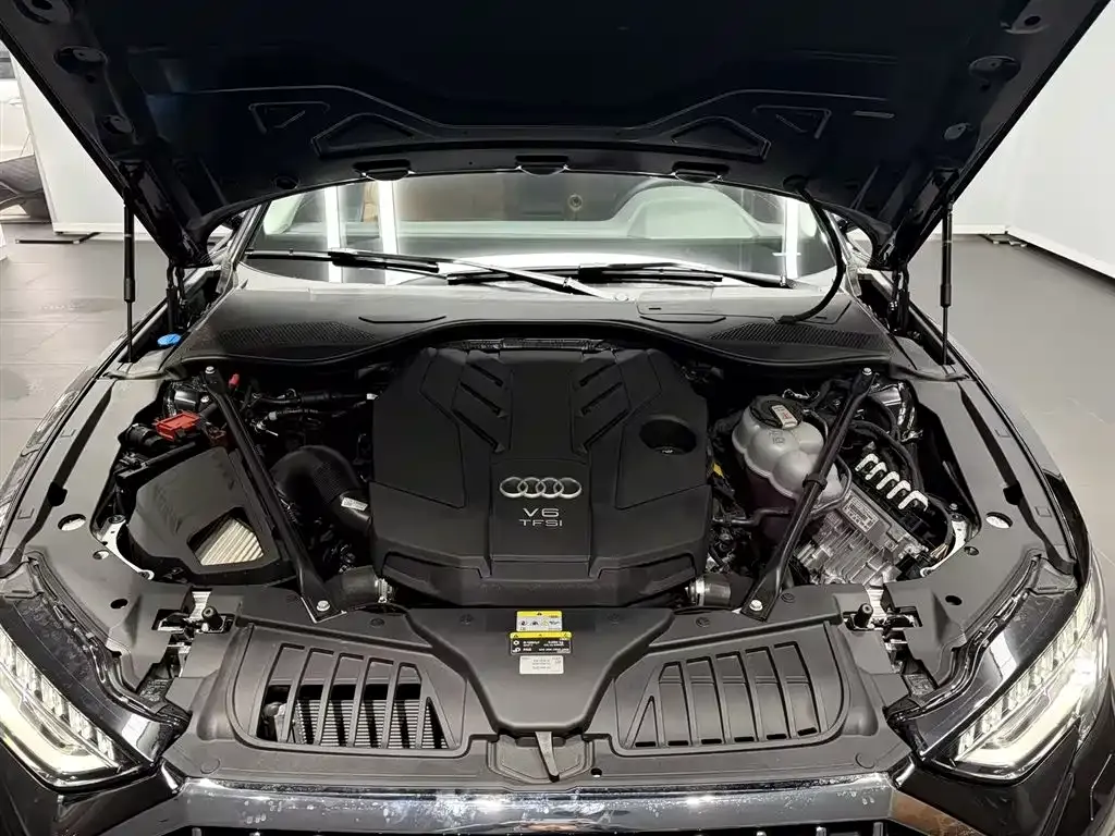 Audi A8 2024 из CN, фото 4