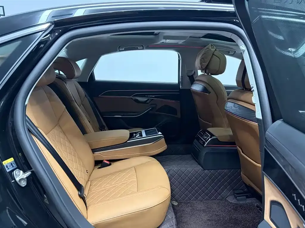 Audi A8 2024 из CN, фото 9