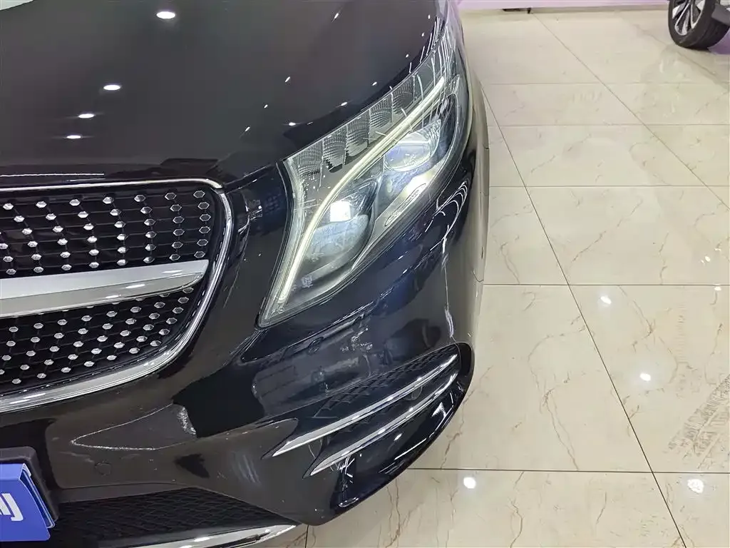 Mercedes-Benz V-Class 2022 из CN, фото 9