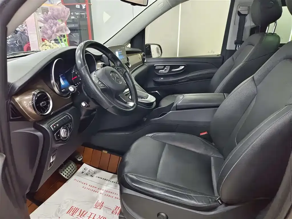 Mercedes-Benz V-Class 2022 из CN, фото 3