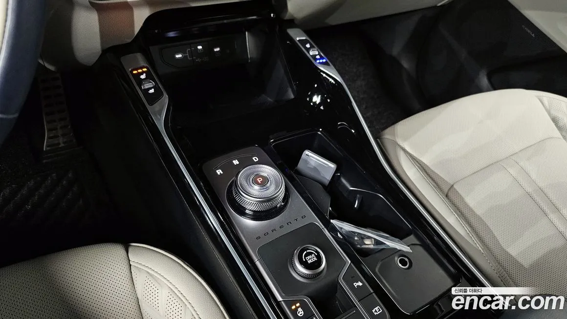 Kia Sorento — фото 9