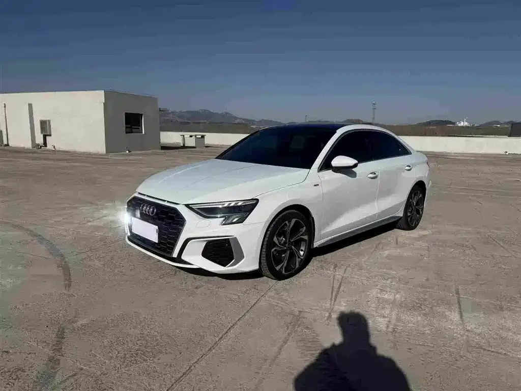 Audi A3 2024 из CN, фото 1