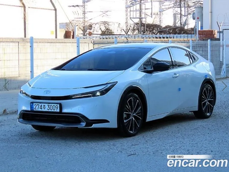 Toyota Prius — фото 6