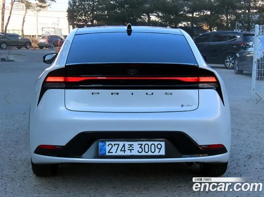 Toyota Prius — фото 2