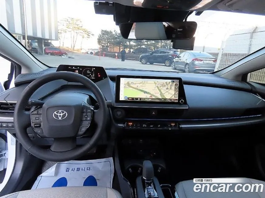 Toyota Prius — фото 7