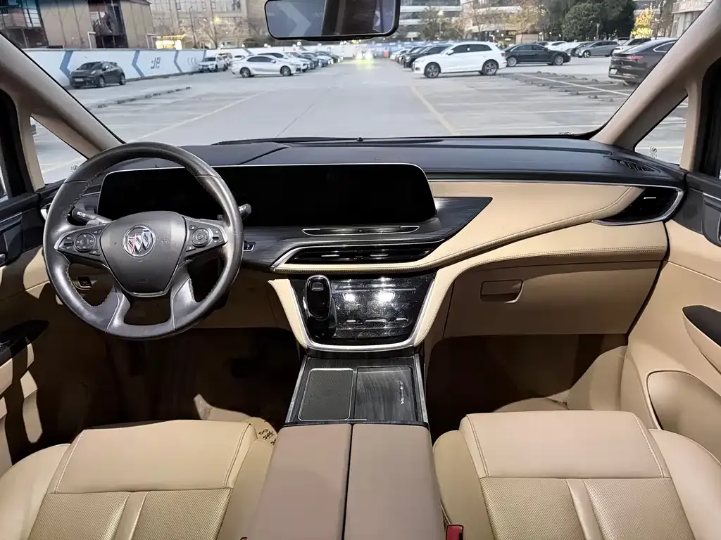 Buick GL8 2021 из CN, фото 3