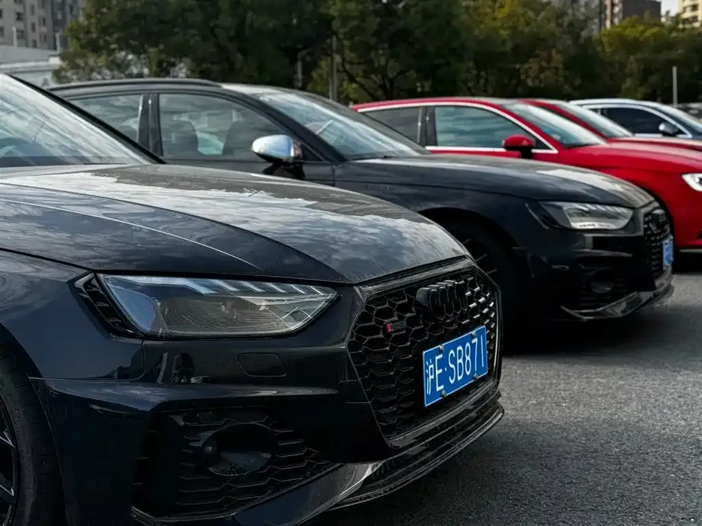 Audi RS 4 — фото 8