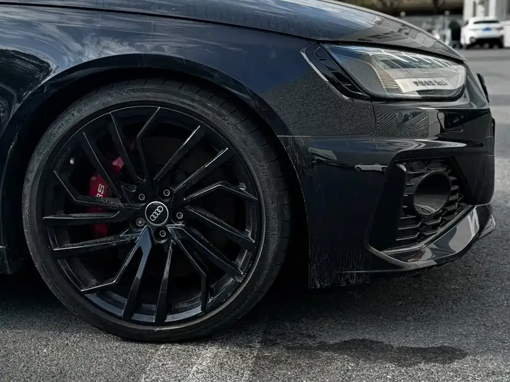 Audi RS 4 — фото 5