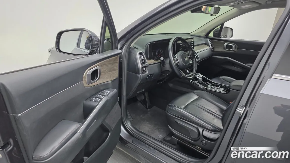 Kia Sorento — фото 7