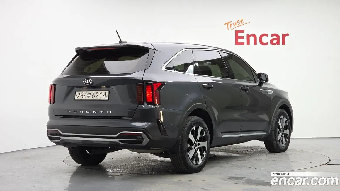 Kia Sorento — фото 6