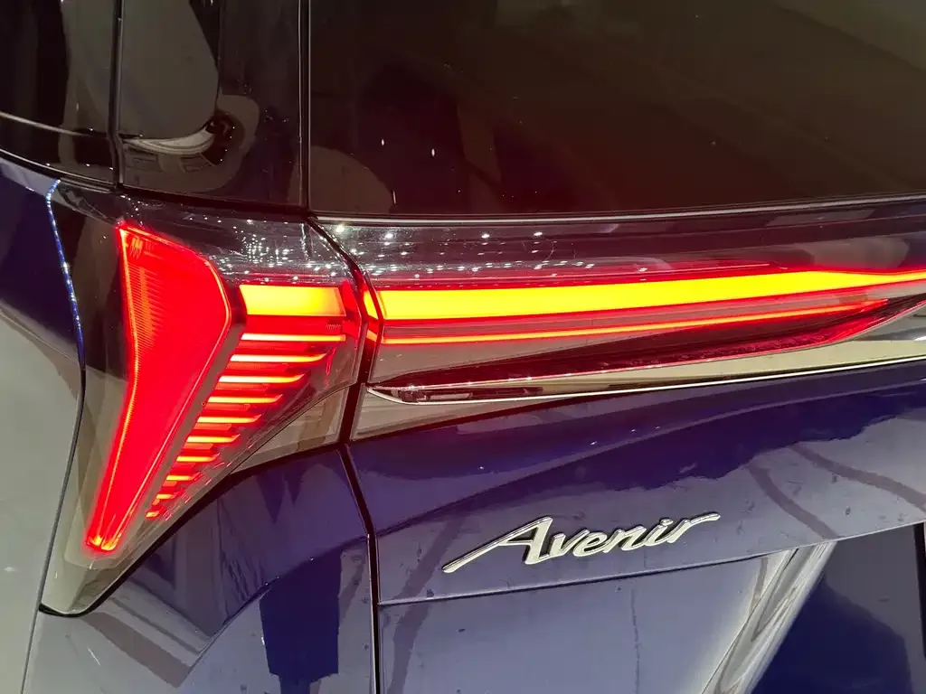 Buick GL8 Hybrid — фото 6