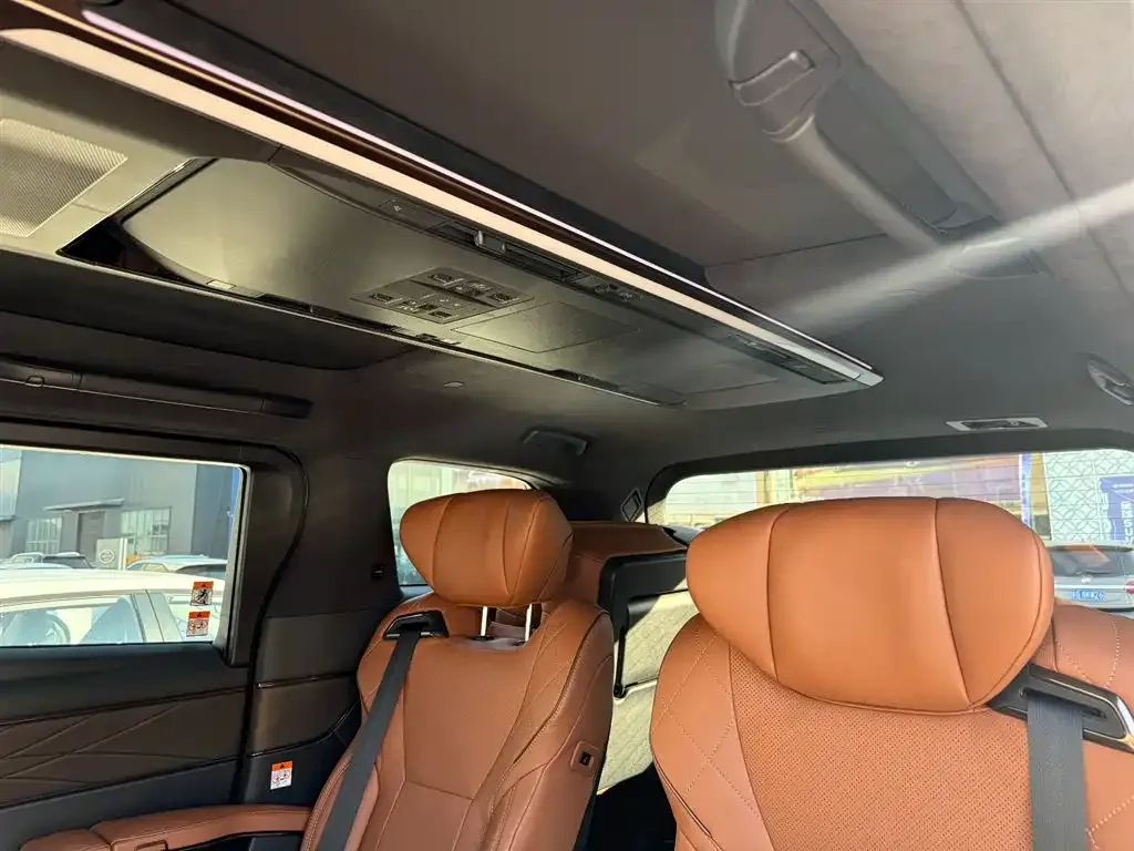 Toyota Vellfire — фото 3