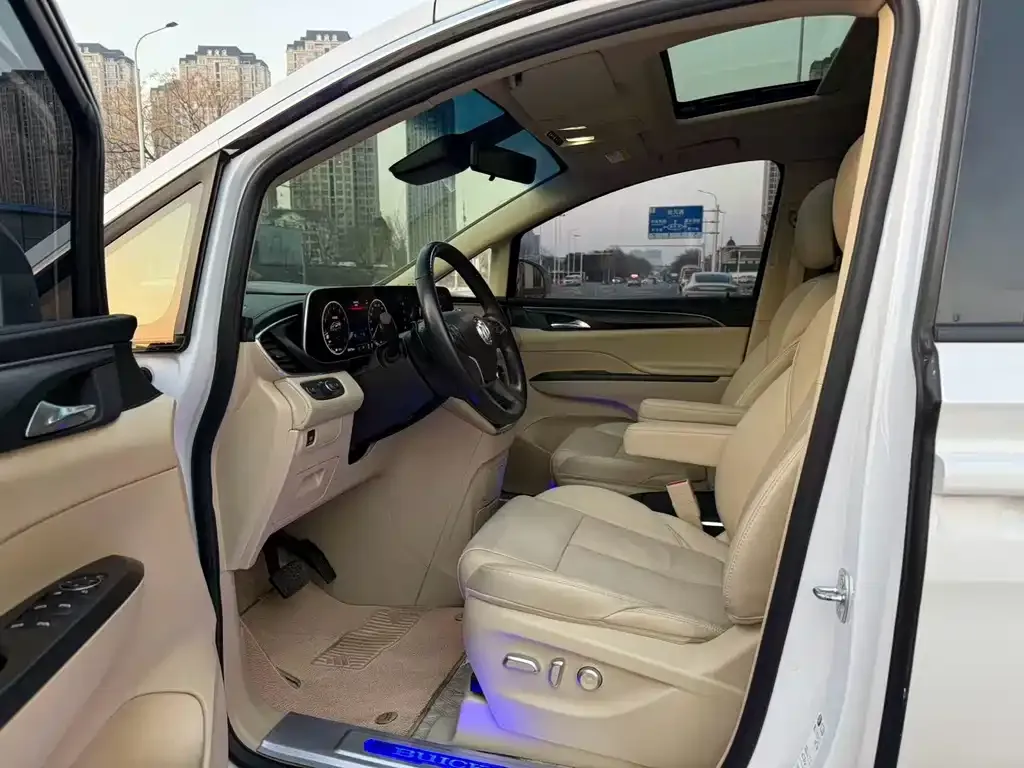 Buick GL8 2023 из CN, фото 9