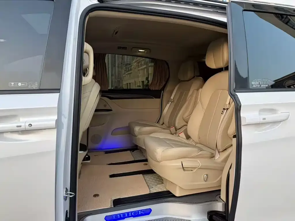 Buick GL8 2023 из CN, фото 10