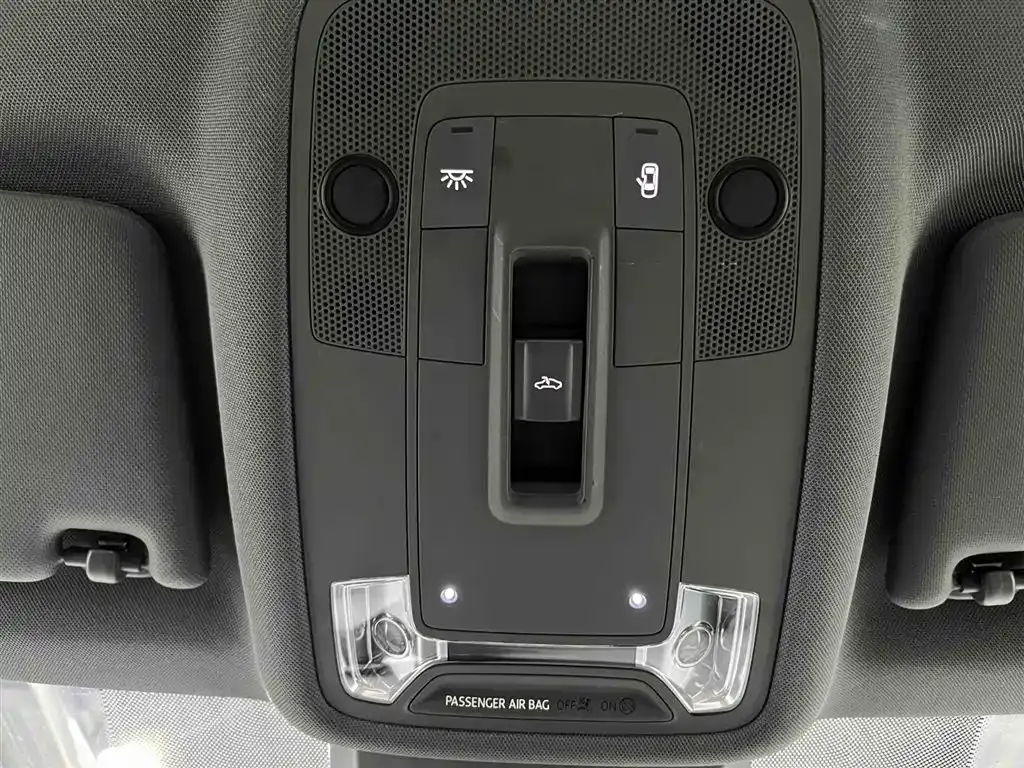 Audi A3 2023 из CN, фото 10
