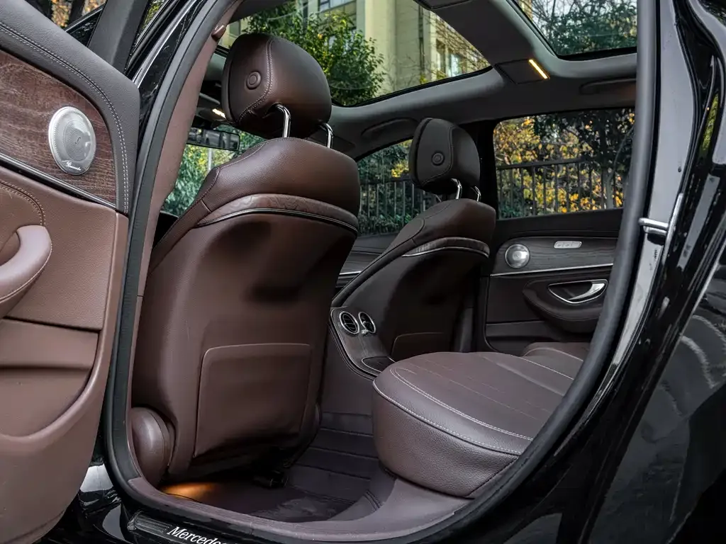 Mercedes-Benz E-Class 2023 из CN, фото 4