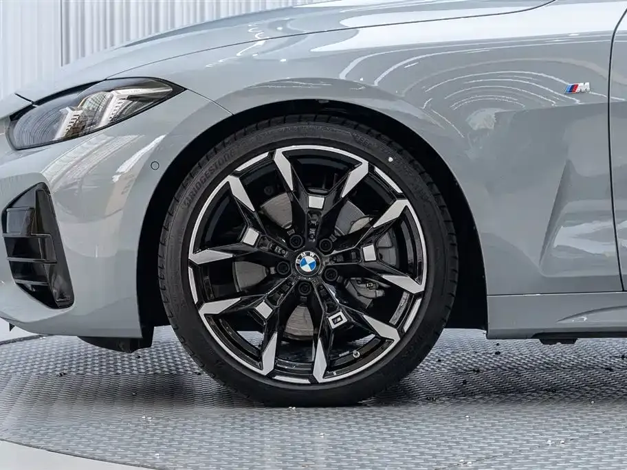 BMW 4 Series 2025 из CN, фото 10