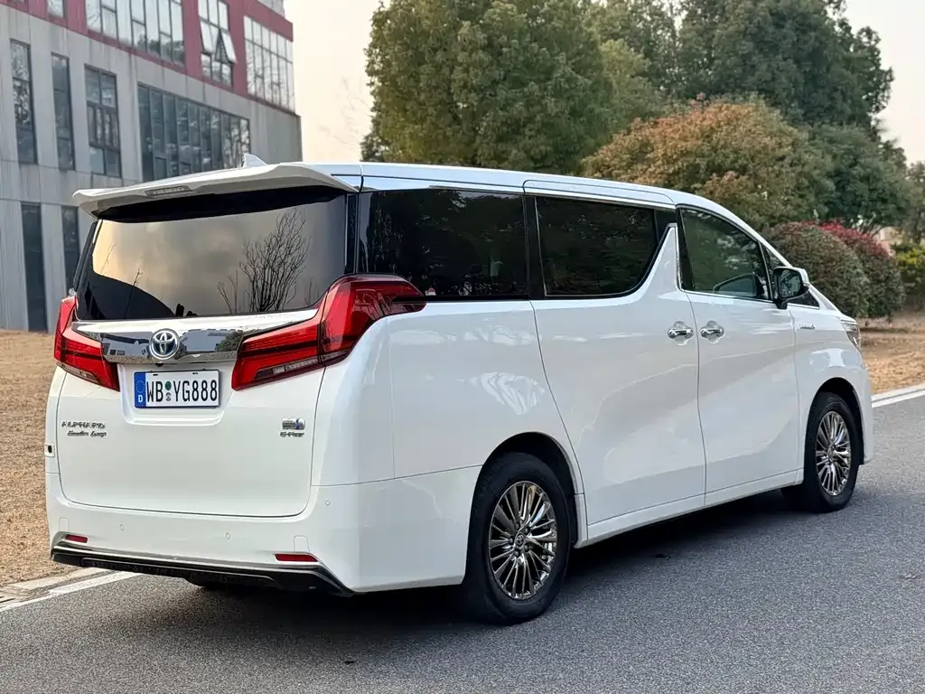 Toyota Alphard 2022 из CN, фото 10