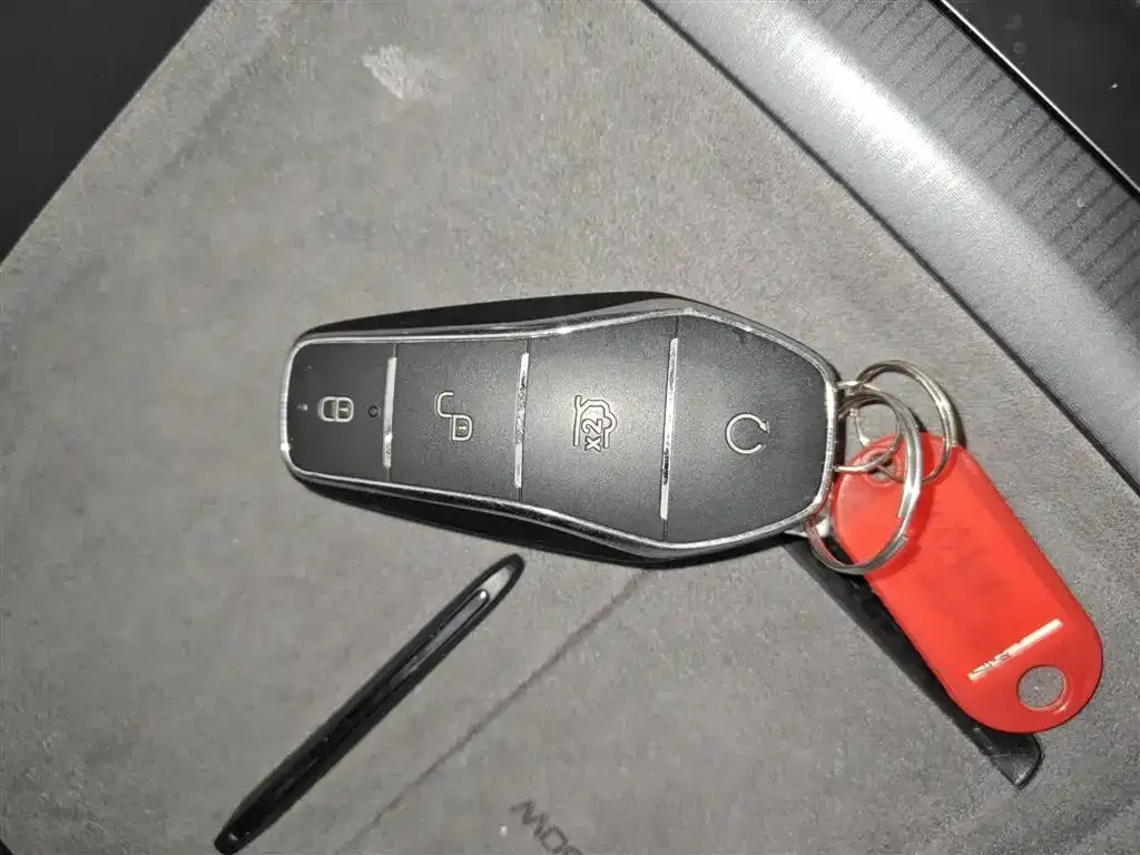 BYD L EV 2025 из CN, фото 9