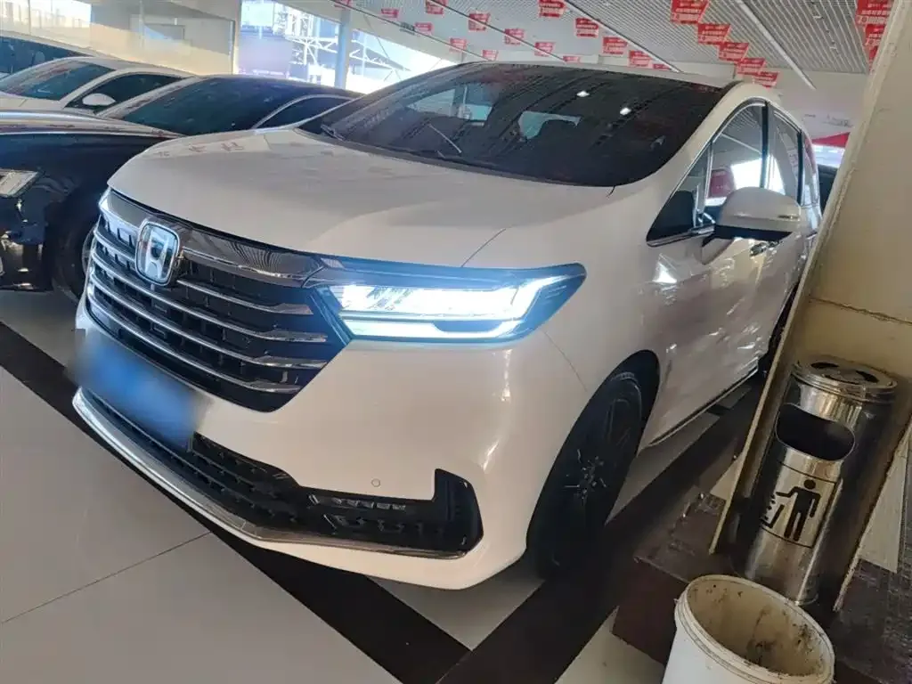 Honda Odyssey — фото 10