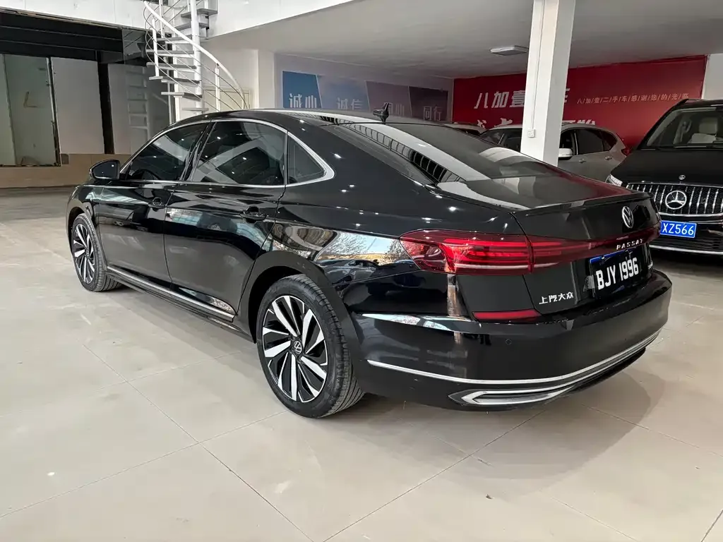 Volkswagen Passat 2022 из CN, фото 3