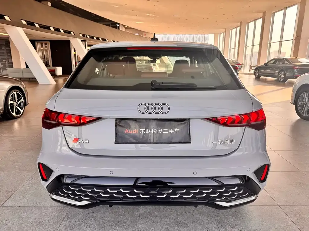 Audi A3 2024 из CN, фото 8