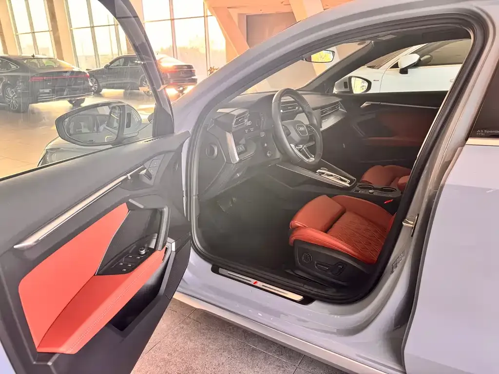Audi A3 2024 из CN, фото 9