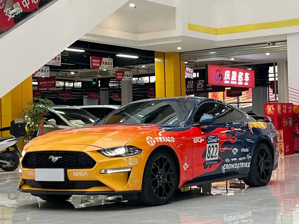 Ford Mustang 2023 из CN, фото 1
