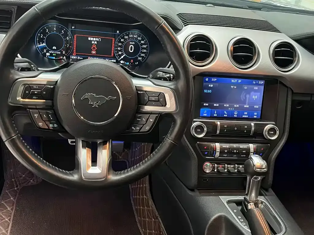 Ford Mustang 2023 из CN, фото 6