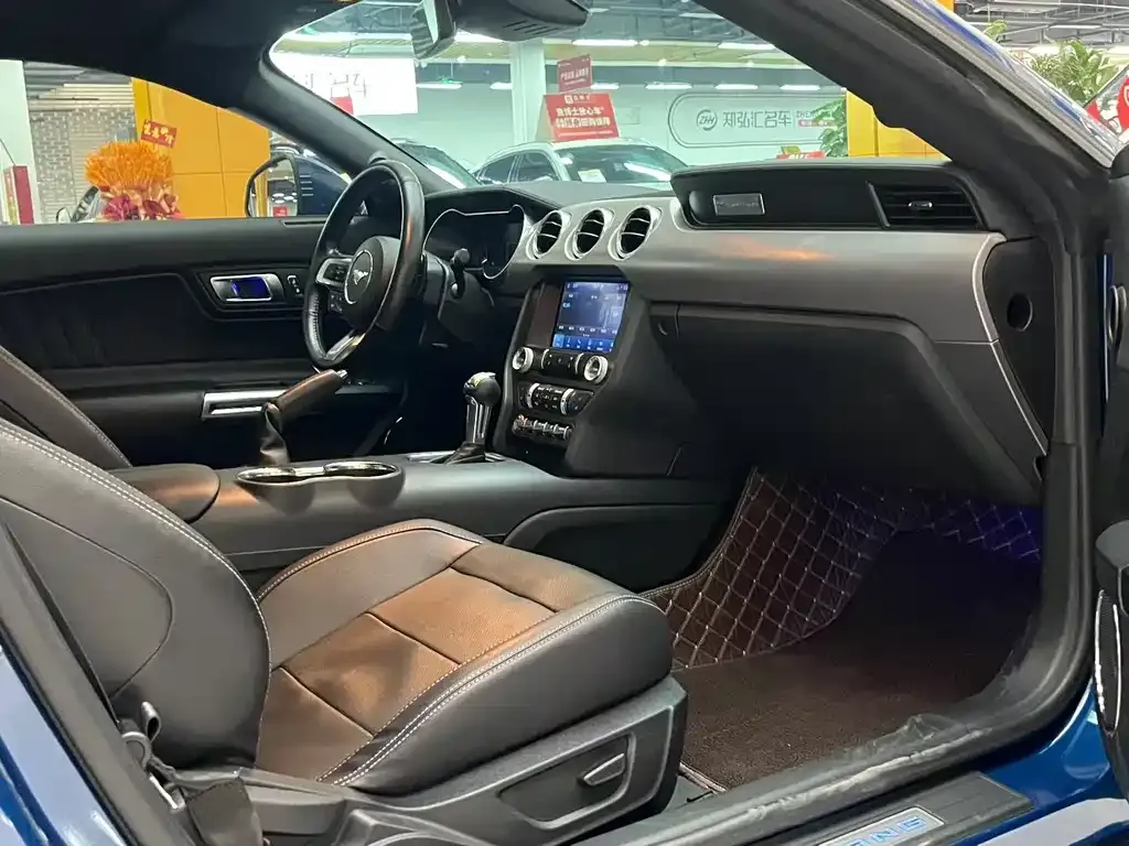 Ford Mustang 2023 из CN, фото 5