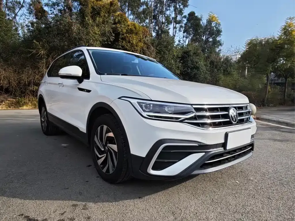 Volkswagen Tiguan L 2022 из CN, фото 9