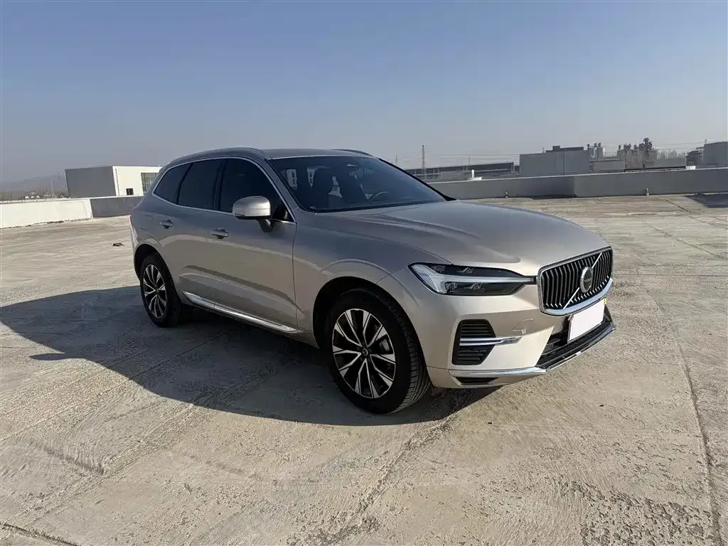 Volvo XC60 2023 из CN, фото 2