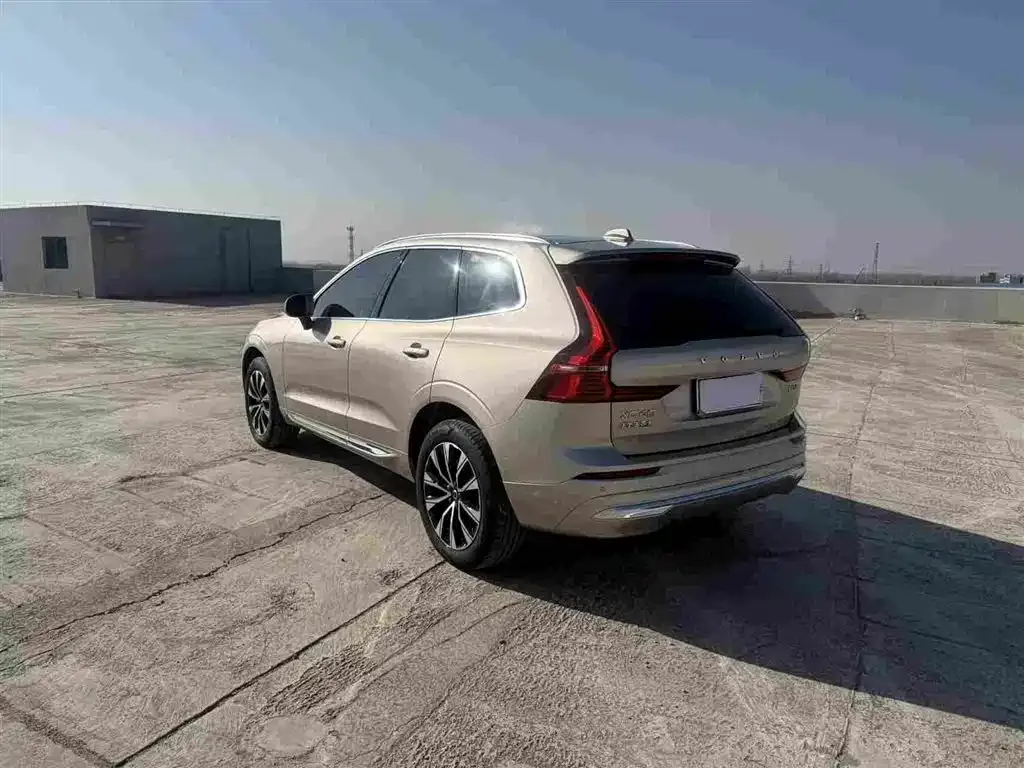 Volvo XC60 2023 из CN, фото 8