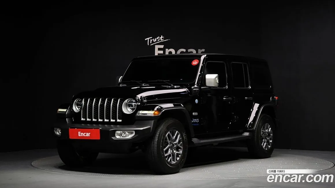 Jeep Wrangler — фото 1