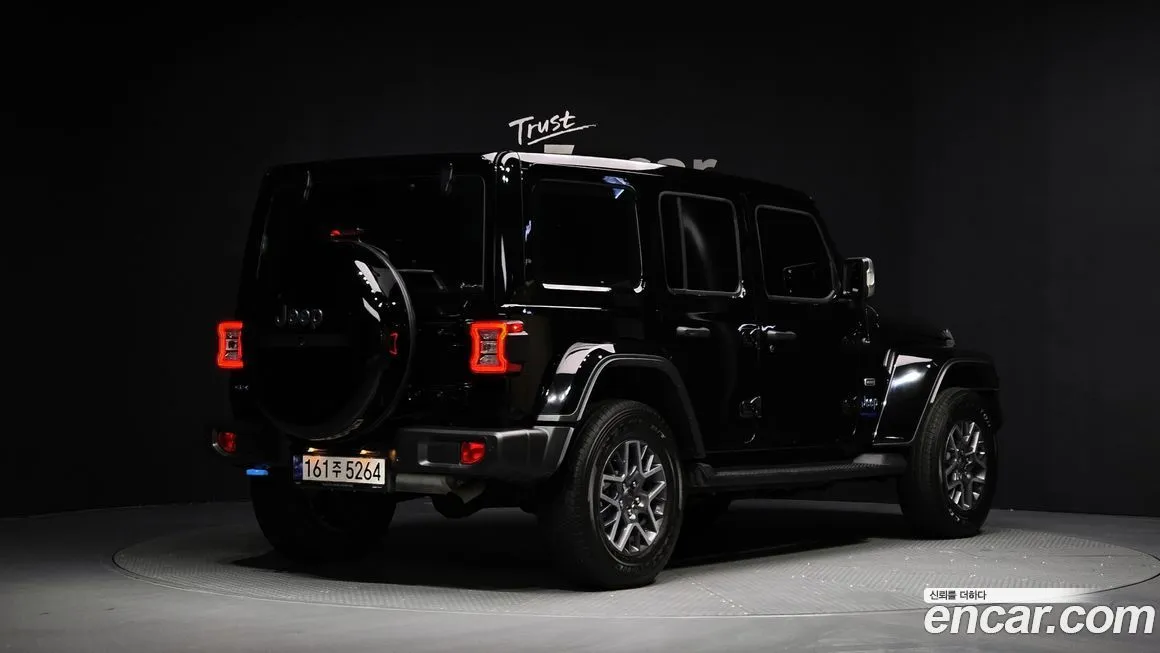 Jeep Wrangler — фото 6