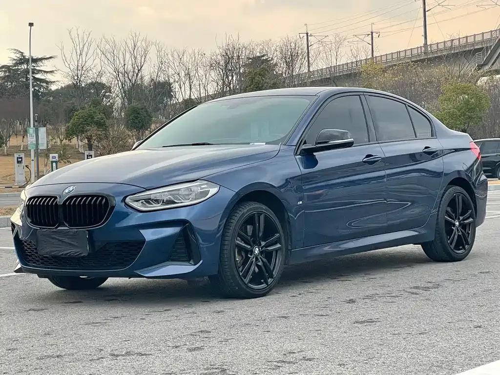 BMW 1 Series 2022 из CN, фото 1