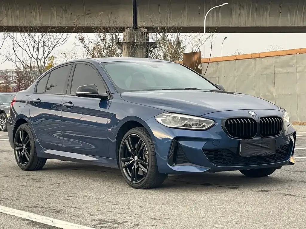 BMW 1 Series 2022 из CN, фото 3