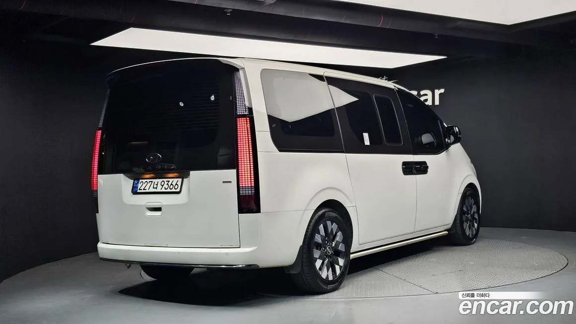 Hyundai Staria 2024 из KR, фото 2