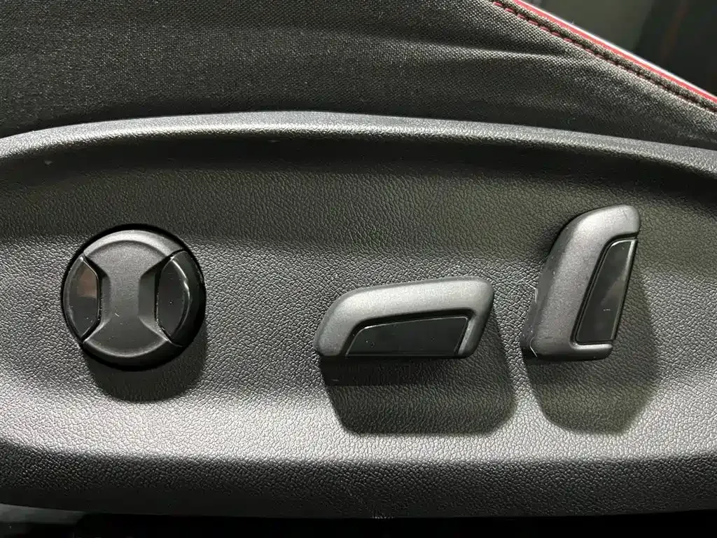 Volkswagen Lamando 2023 из CN, фото 8