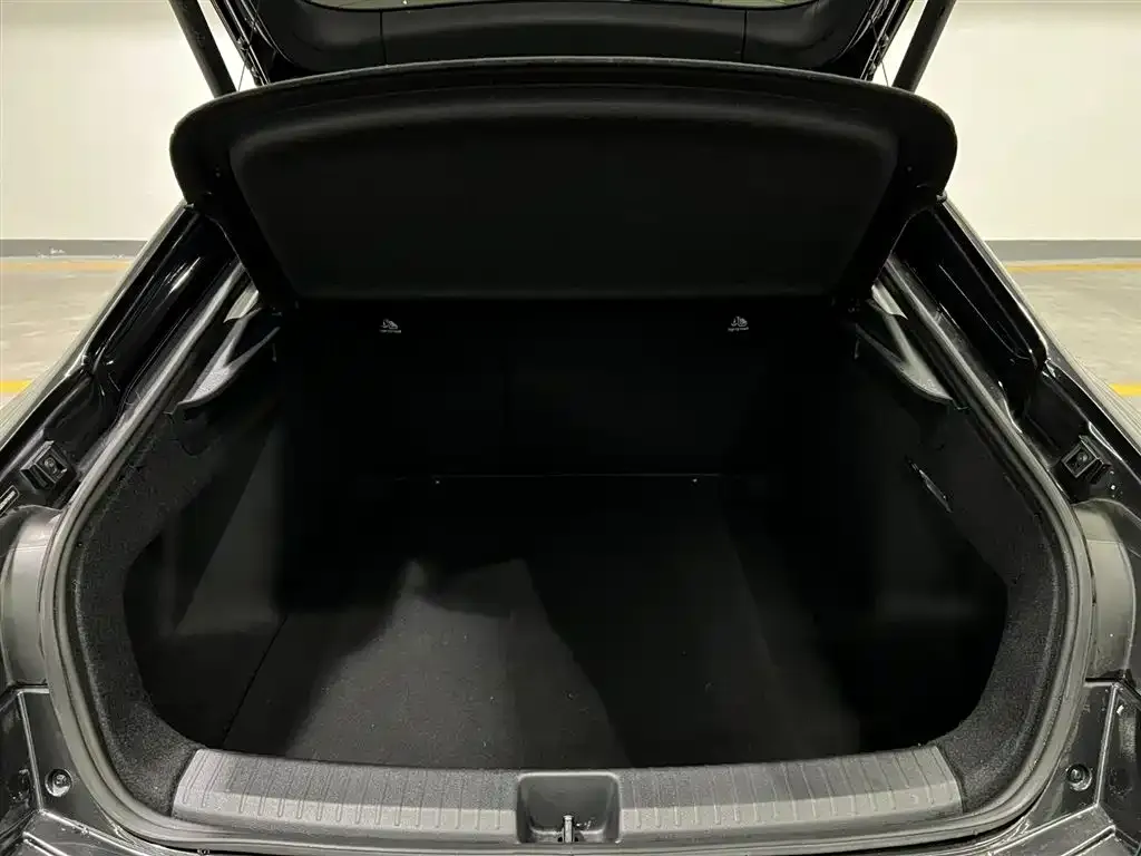 Volkswagen Lamando 2023 из CN, фото 7
