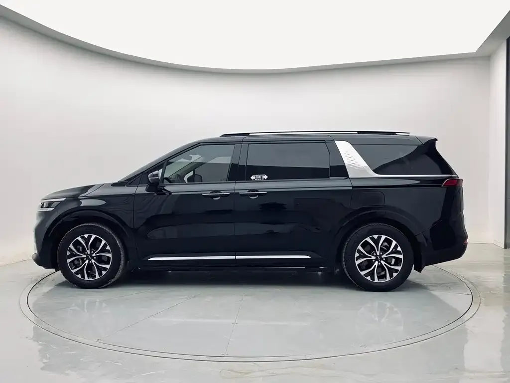 Kia Carnival 2021 из CN, фото 4