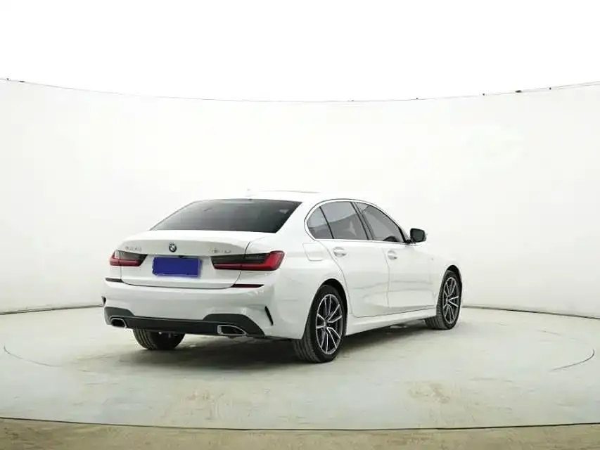 BMW 3 Series 2021 из CN, фото 2
