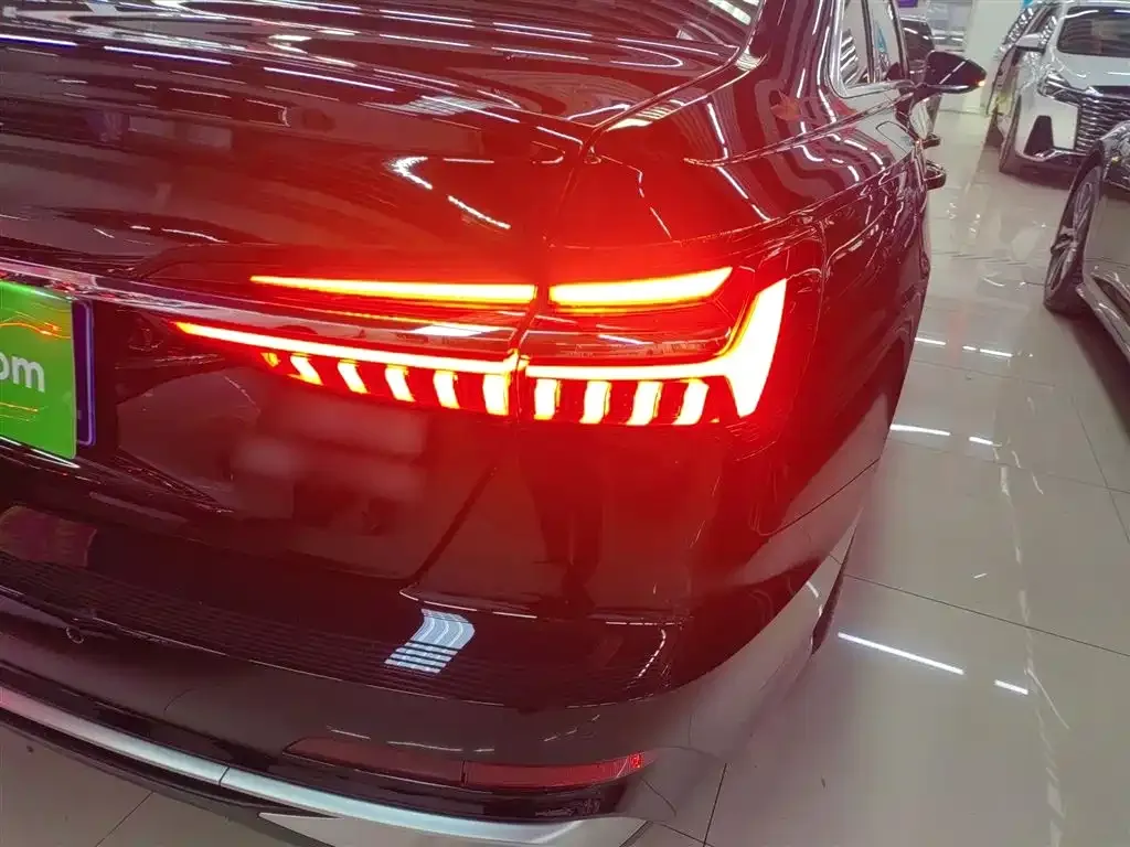 Audi A6L 2023 из CN, фото 9