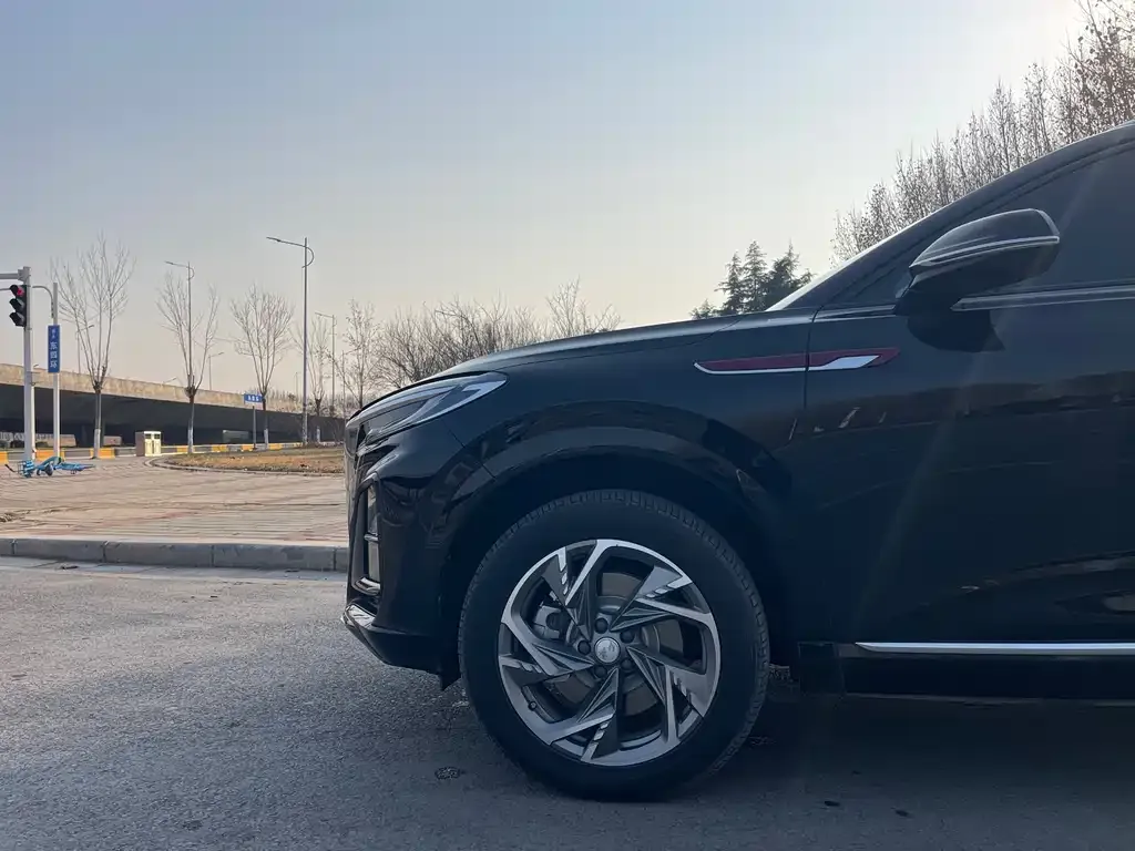 Hongqi HS3 PHEV 2025 из CN, фото 2