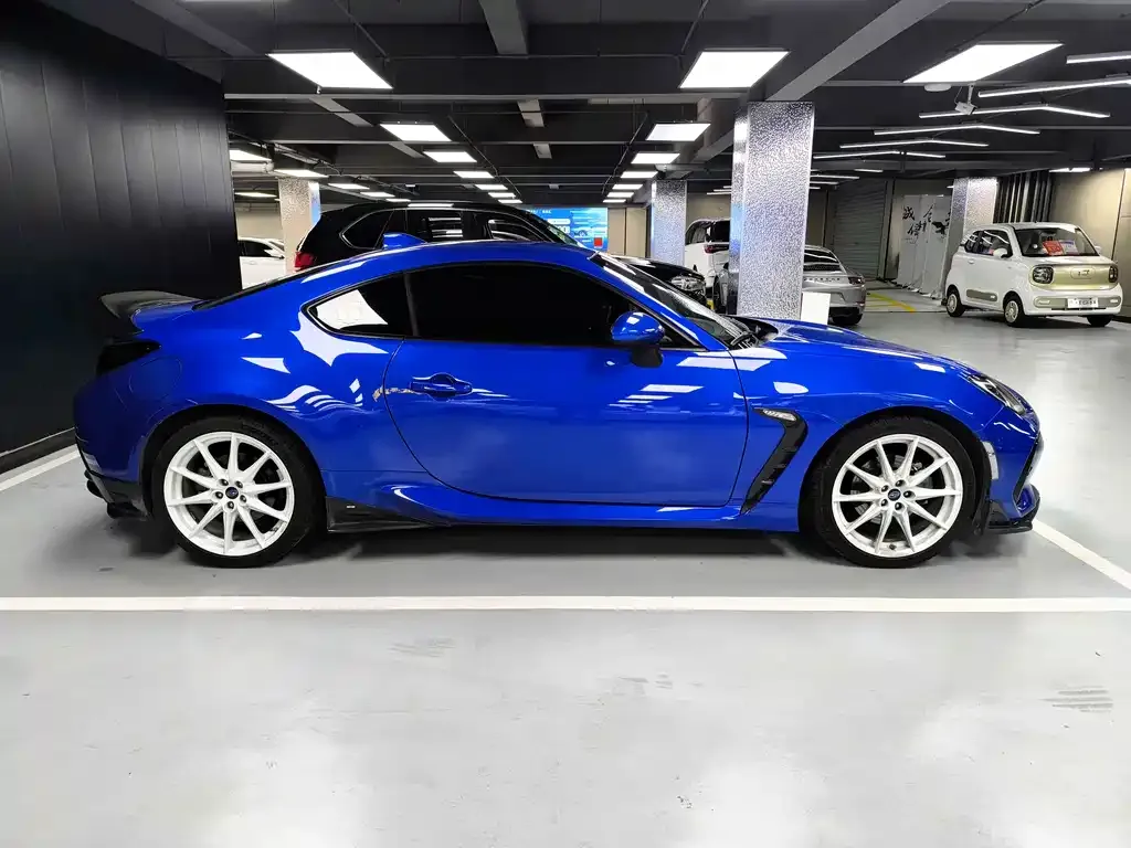 Subaru BRZ 2022 из CN, фото 5