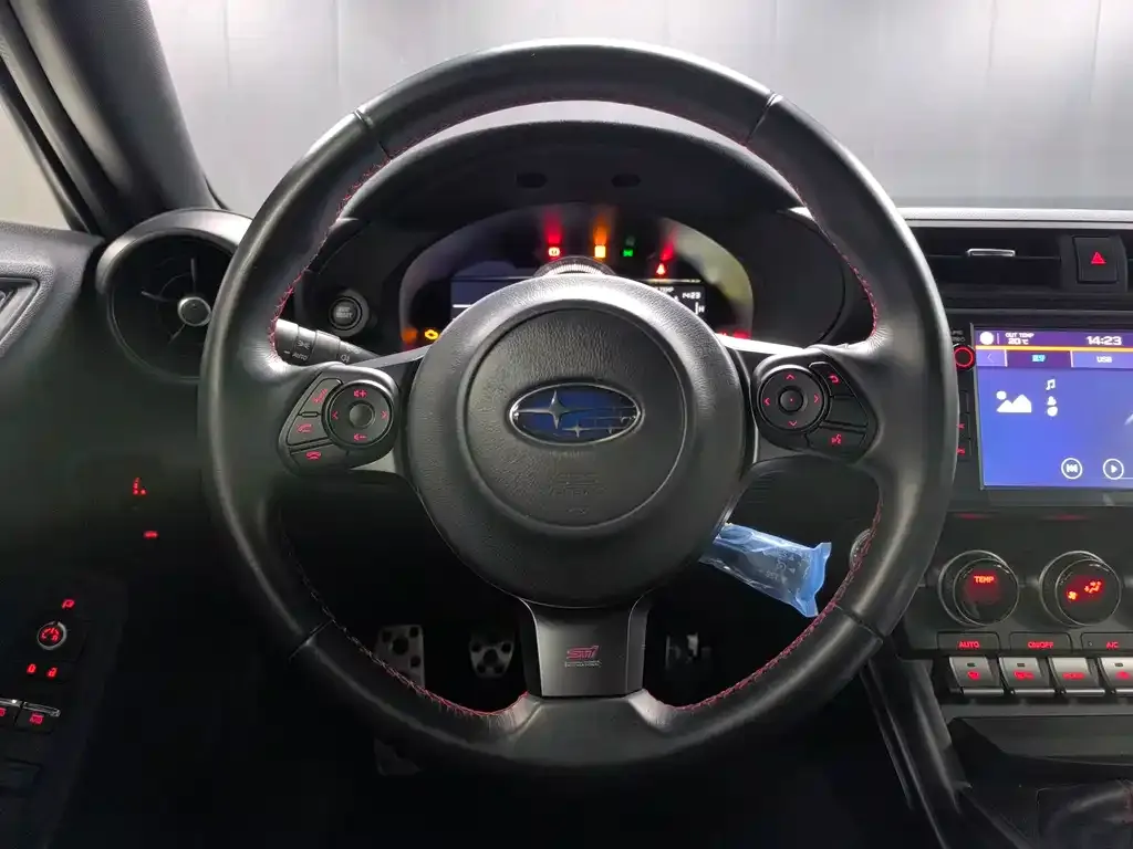 Subaru BRZ 2022 из CN, фото 2