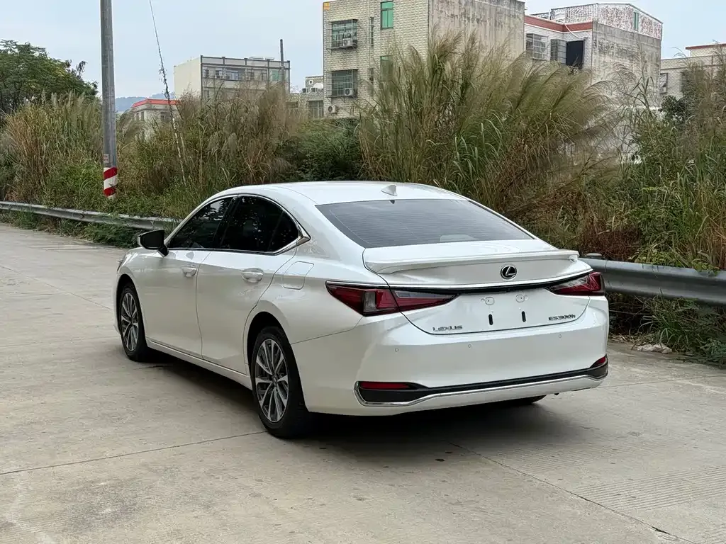 Lexus ES 2024 из CN, фото 3