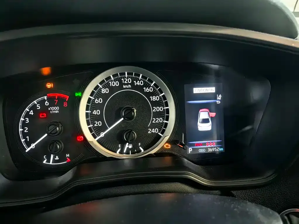 Toyota Corolla 2021 из CN, фото 10